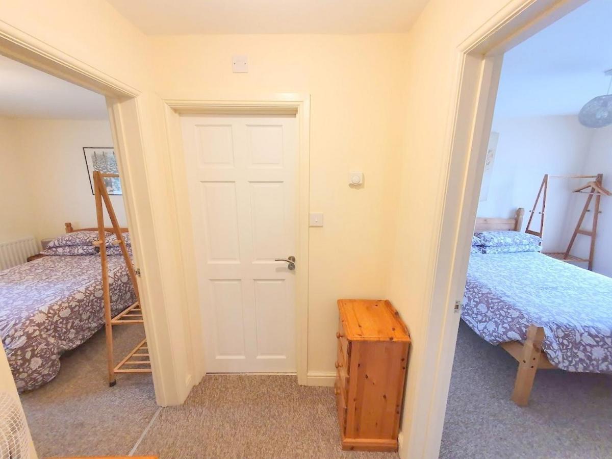 Bassett Flat With 2 Bedrooms And Superfast Wi-Fi 시팅본 외부 사진