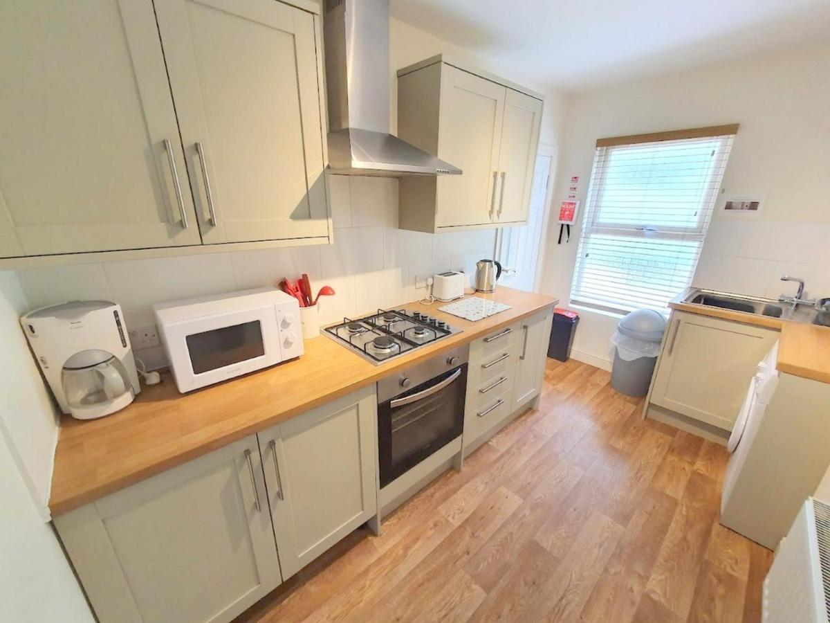 Bassett Flat With 2 Bedrooms And Superfast Wi-Fi 시팅본 외부 사진